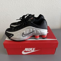 Nike Shox R4