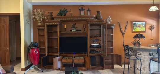 Beautiful Wall Unit / Motivated Seller