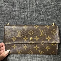 Authentic Louis Vuitton Long Wallet 