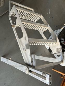 IAS Roll Tarp Trucker Ladder Rub Rail Mount