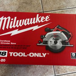 Milwaukee M18 FUEL 18V Lithium-Ion Brushless Cordless 6-1/2 in. Circular Saw (Tool-Only). PRICE IS FIRM