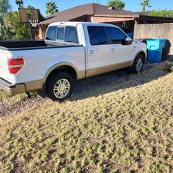 Ford Lariat F150 Beige And Gold