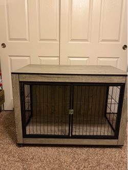 Wood dog crate