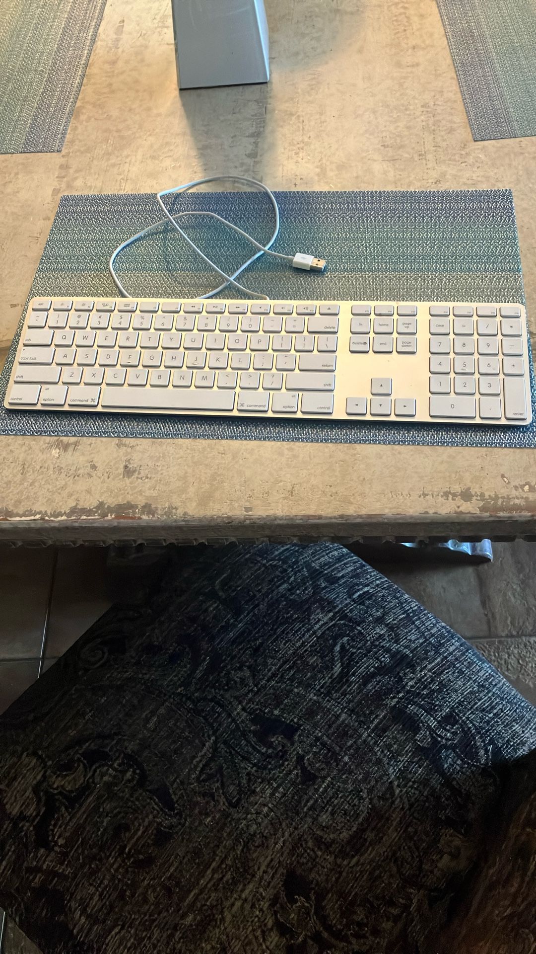 Apple Keyboard
