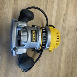 New DEWALT DW616 1-3/4 Hp Router 