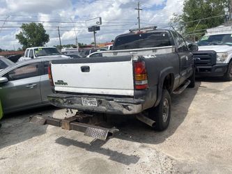 2004 GMC Sierra 2500HD