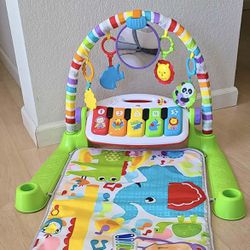 Fisher-Price Deluxe Kick & Play Piano Gym Playmat 