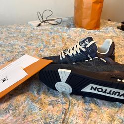 Louis  Vuitton Sneakers 