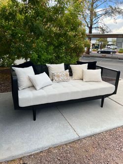 Daybed ($10 delivery )