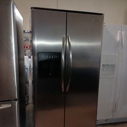 Frigidaire Refrigerator Side By Side Stainless 