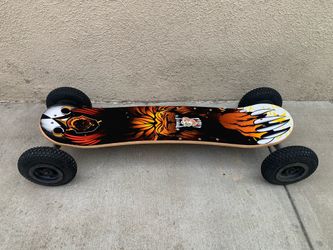 Mountain skateboard with accessories
