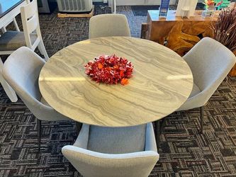 5 PIECE DINING TABLE SET // WE DELIVER 