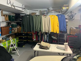 Men’s waterproof pullovers