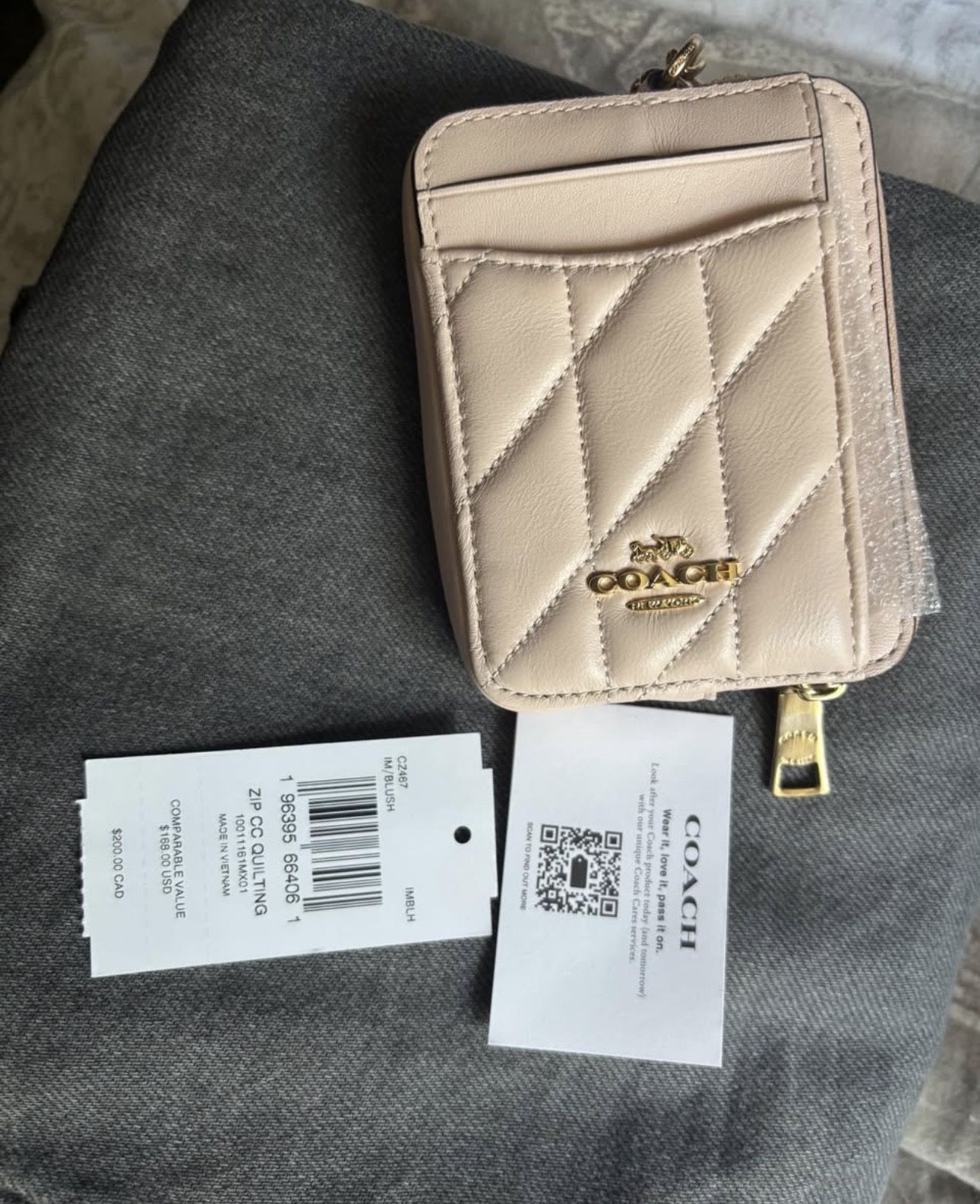 Zip CC Coach