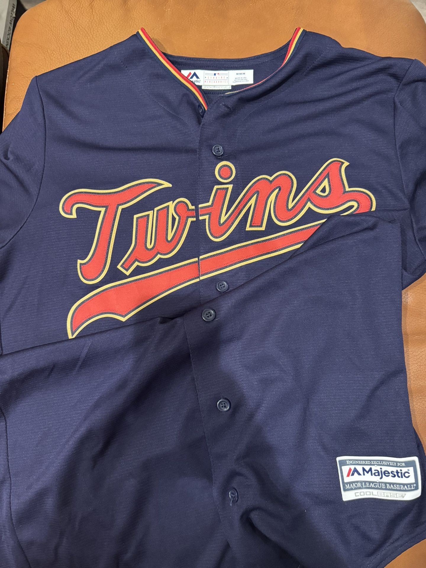 Majestic Twins Baseball Jersey Medium Men New No Tags