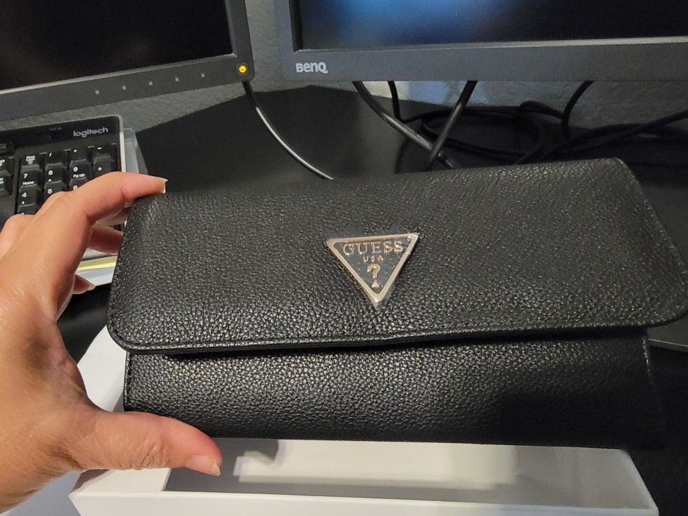 Guess Wallet