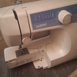 sewing machine 