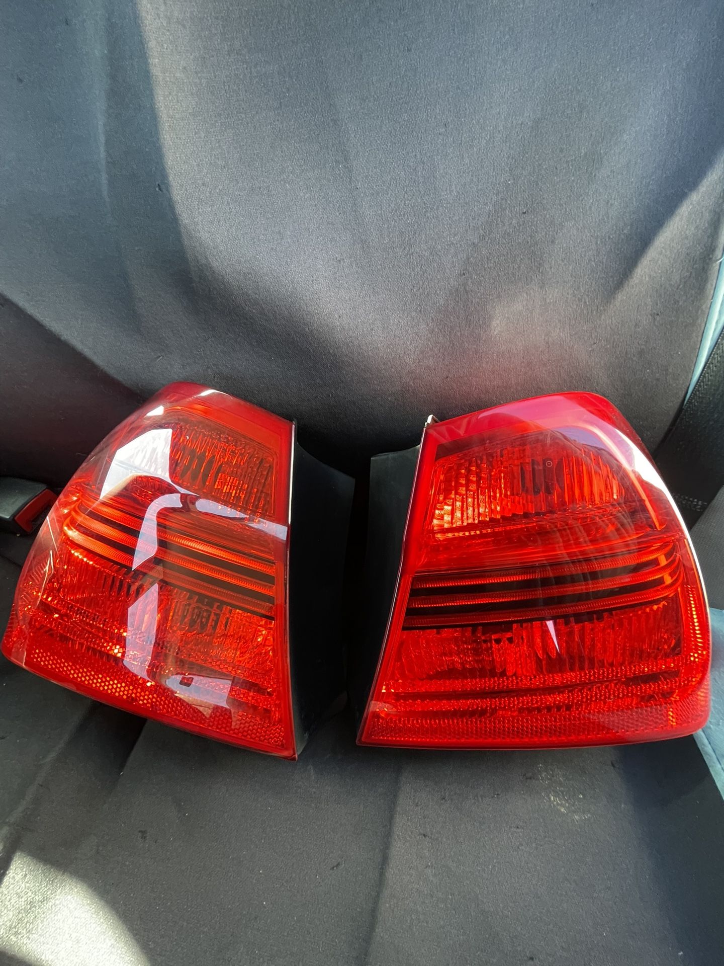 2007 BMW 335i Rear Brake Lamp Taillight 