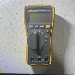 Fluke 115 true rms multimeter
