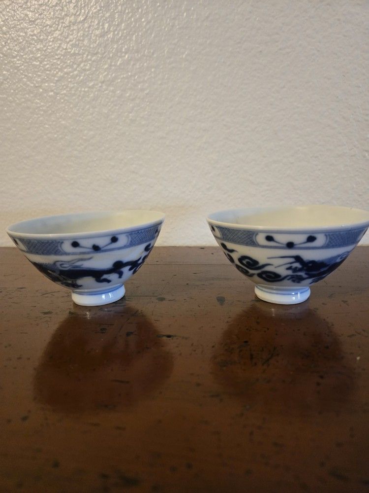 Oriental Asian Ceramic Rice Bowl Blue Dragon Hand Painted Collectible. No Cracks Or Chips, Excellent Condition