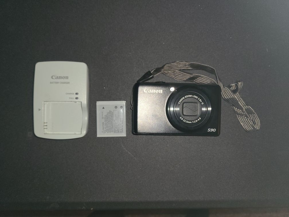Canon Powershot S90