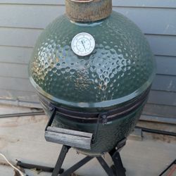 Big Green Egg $200
