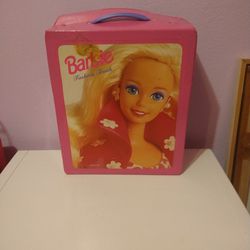 Collectible Barbies Set