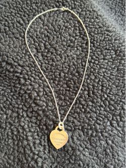 Rare Vintage 925 Return to Tiffany Heart Tag necklace (clasp on large charm)