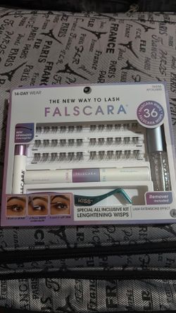 Eyelash kits brand new 17 firm they 22$