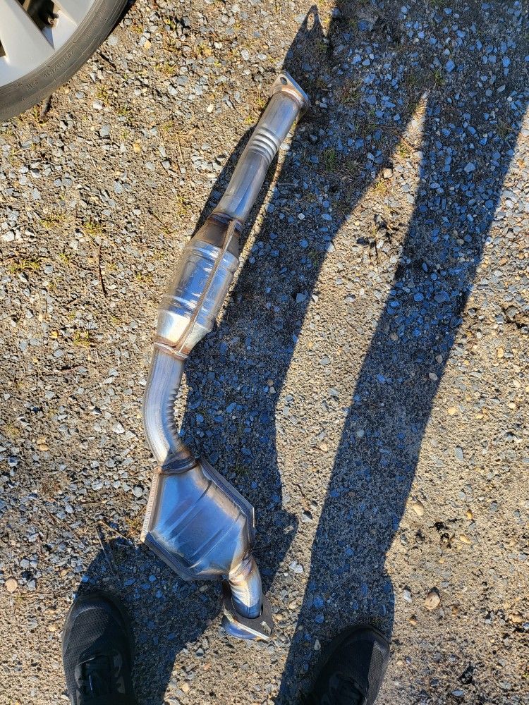 Is Crown Victoria catalytic converter