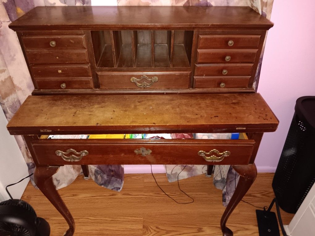 Antique Desk Thomasville