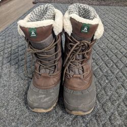 Barely Used Women's Snow Boots