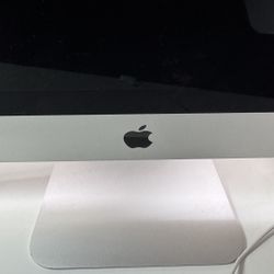 iMac Retina 5K, 27-inch, 2019 Processor 3 GHz 6-Core Intel Core Graphics Memory Startup disk Serial number macoS i5 Radeon Pro 570X 4 GB 72 GB 2667 MH