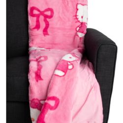 Hello Kitty Pink Bow Blanket 