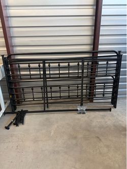 Metal Bed Frame for King mattress