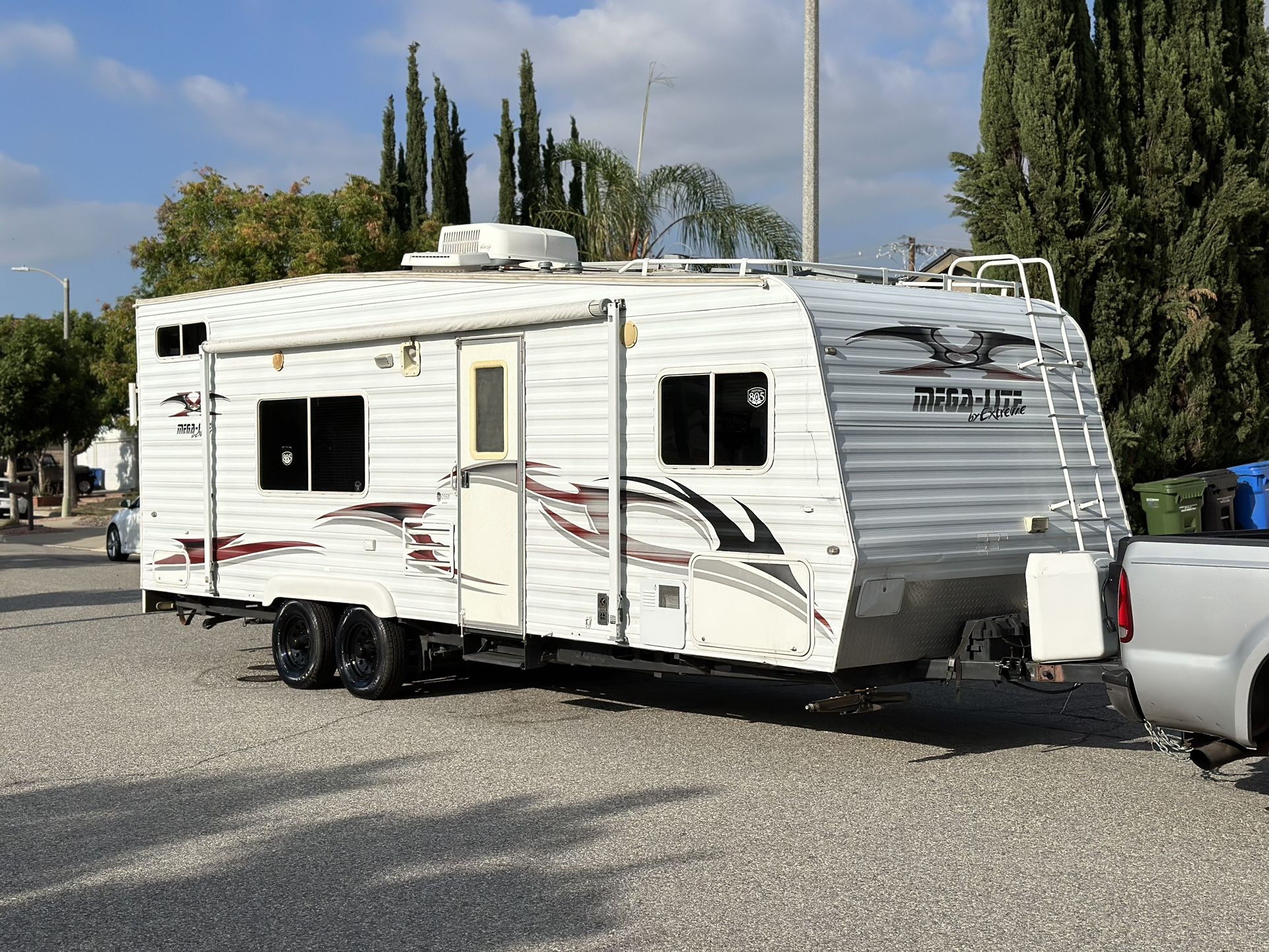 2007 Extreme Mega Lite 25 Ft Toy Hauler