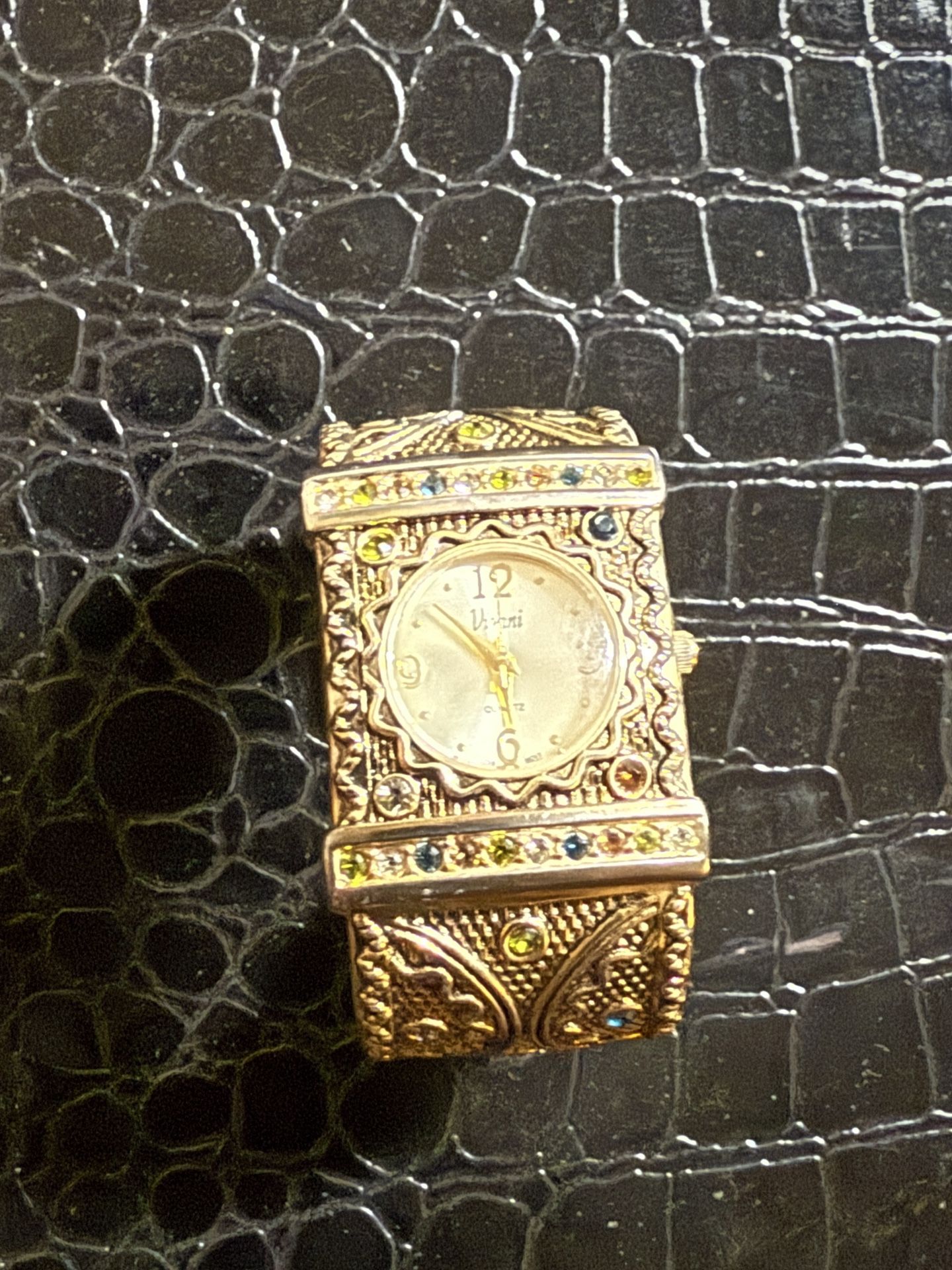 Vivani Golden Cuff Watch