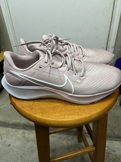 NIKE Women's Stroke Running Shoe