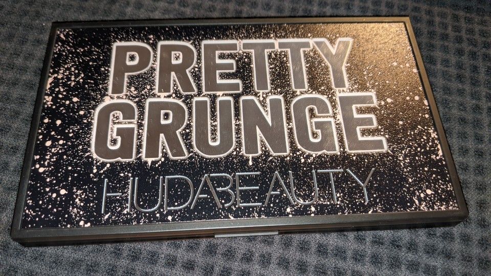Huda Palette, Pretty Grunge