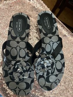 Coach sandals sz 7