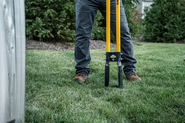 Handle post hole diggers