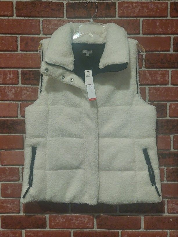 T by Talbots Faux Sherpa Shearling Cozy Warm Puffer Women's Vest 
Size L