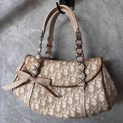 New Chris👜tian Di🧳or Trotter Romantic PVC Beige Chain Shoulder Bag Dust Bag from Italy