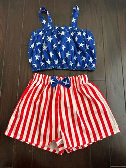 Girls patriotic 2 piece set size medium
