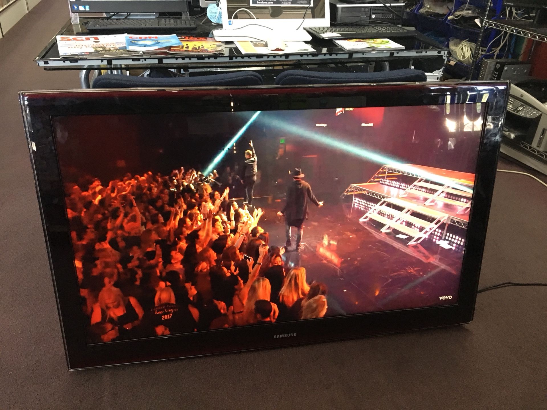 Samsung-52 inches -LCD-TV-model-LN52A650A1FXZA- 1080p HDMI TV with Remote