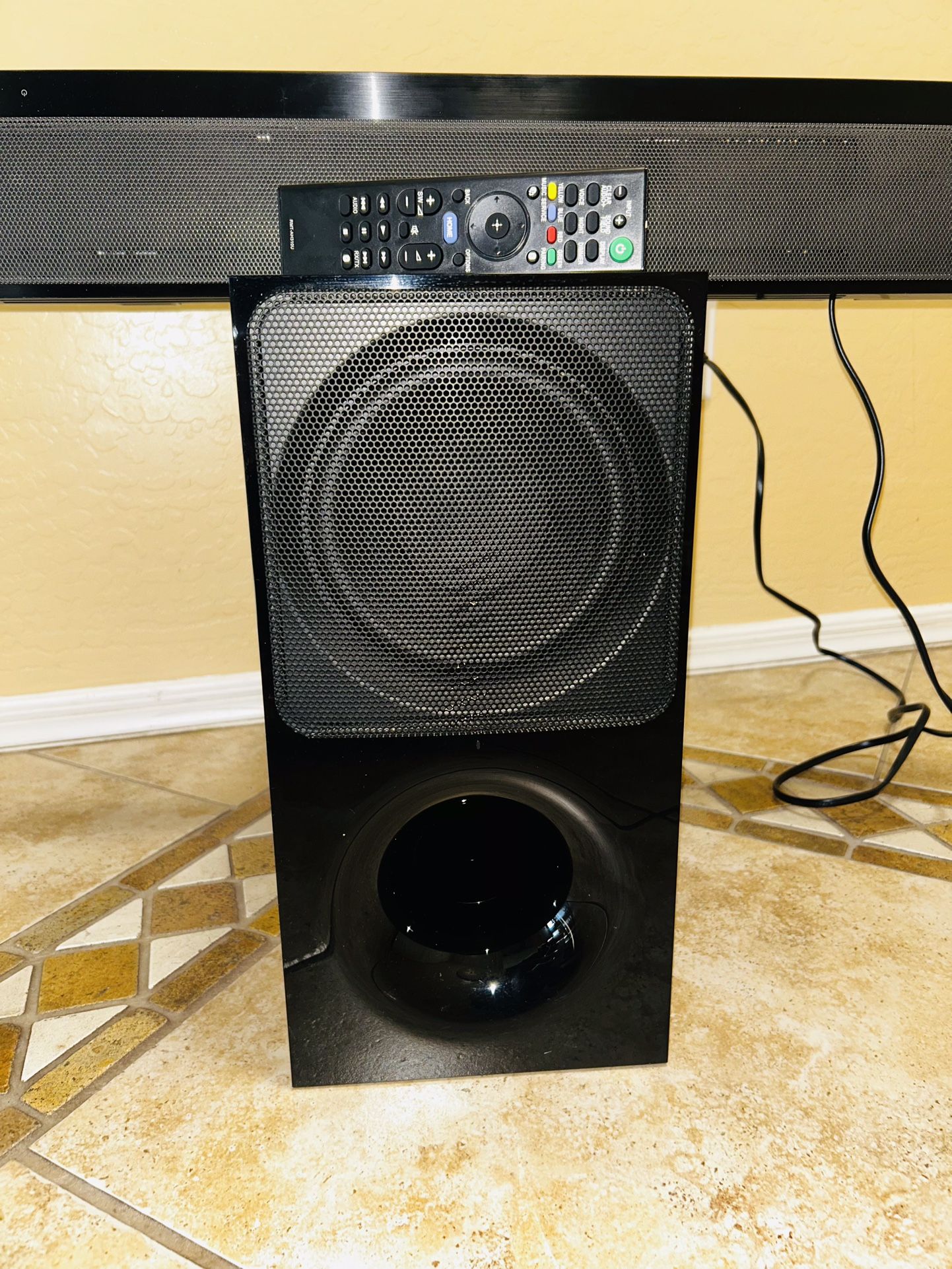 LOUD !! SONY Soundbar With Wireless Subwoofer