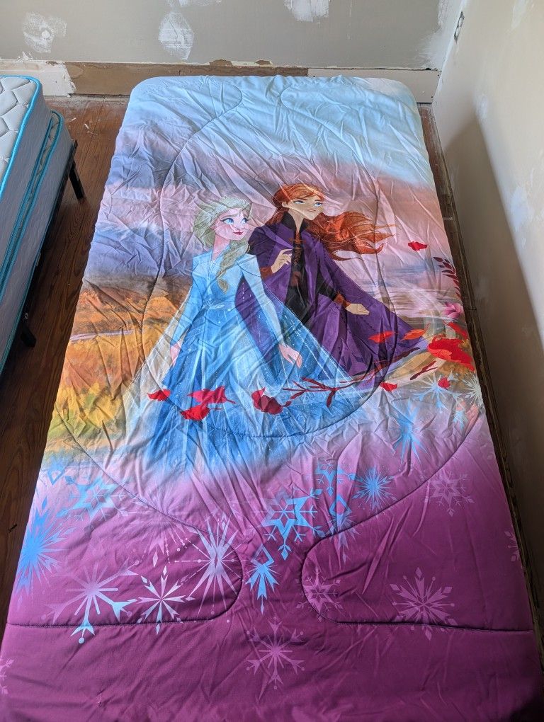 Frozen Bed Spread No Sheets