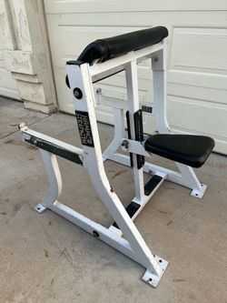 Hammer strength curl bench with adjustable seat