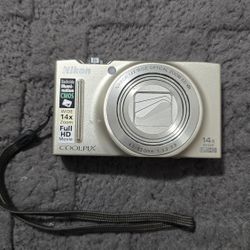 Nikon Digital Camera 