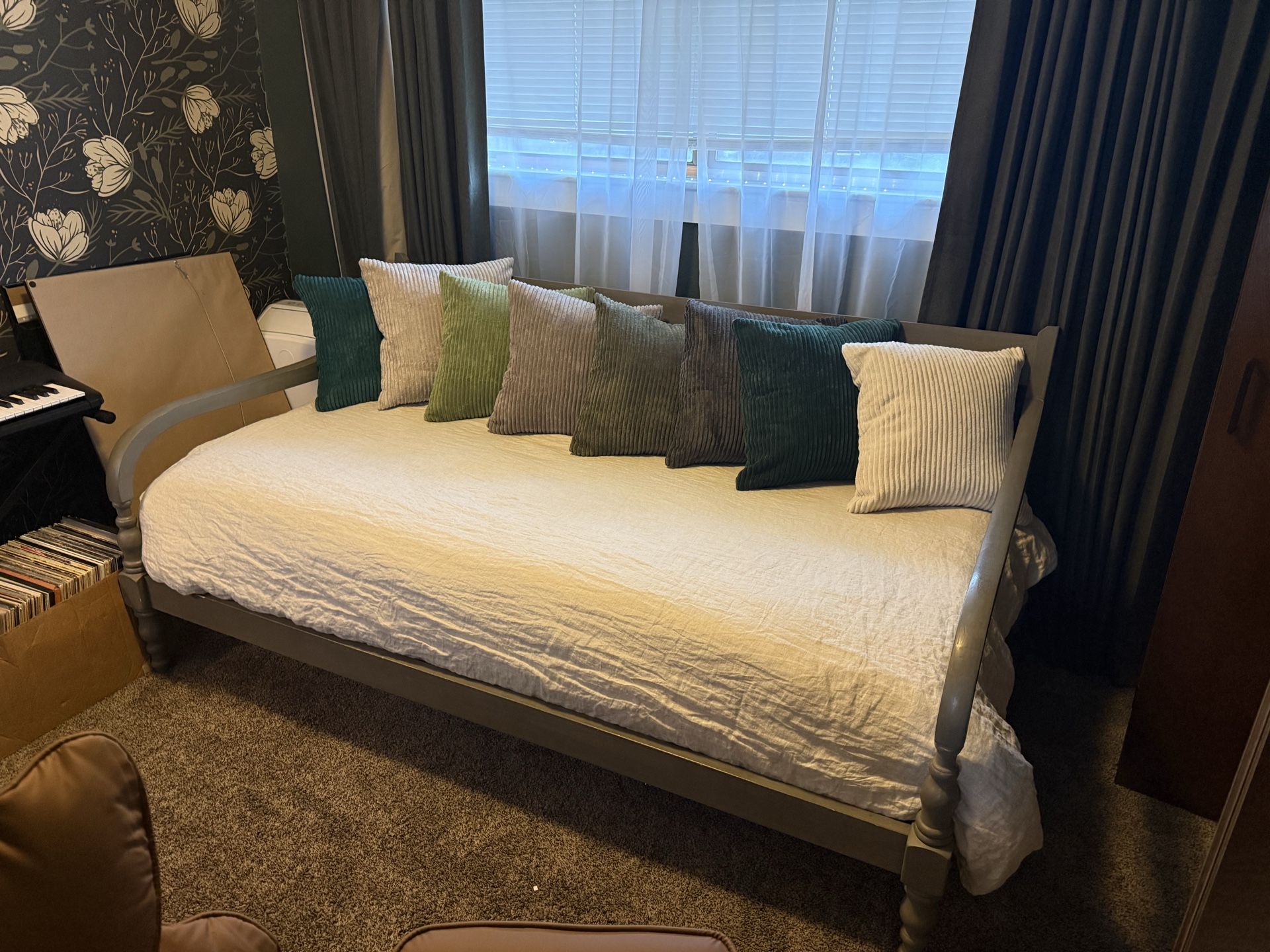 Day Bed - full size, wood frame